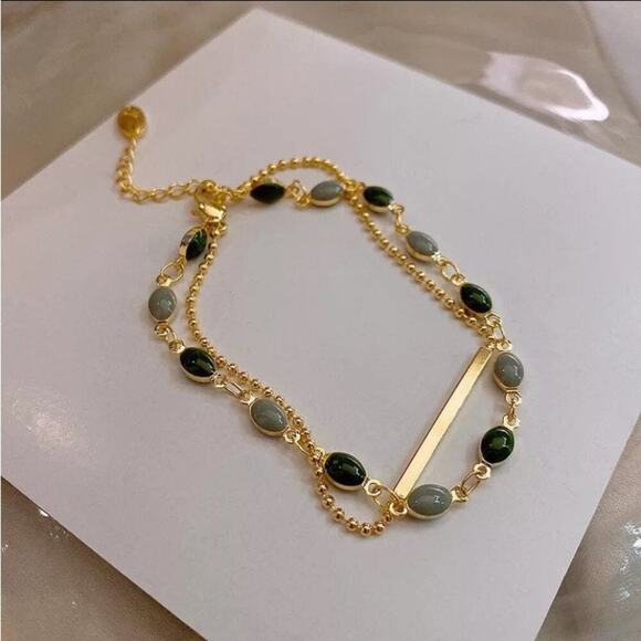 Emerald Beaded Gold Plated Chain Link Minimalist Bracelet - Picture 7 of 9